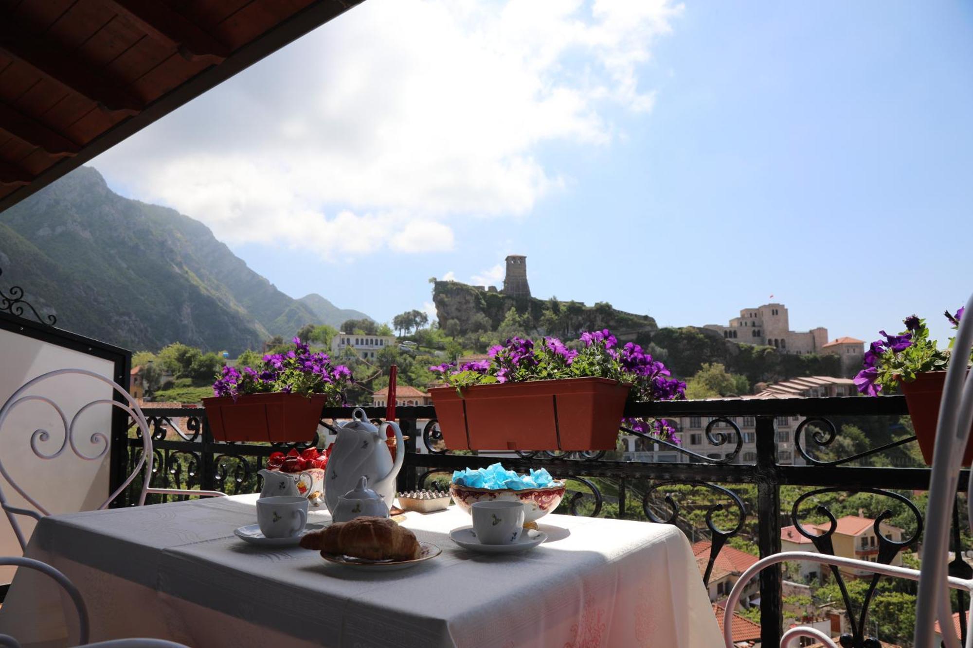 Castriota Hotel *