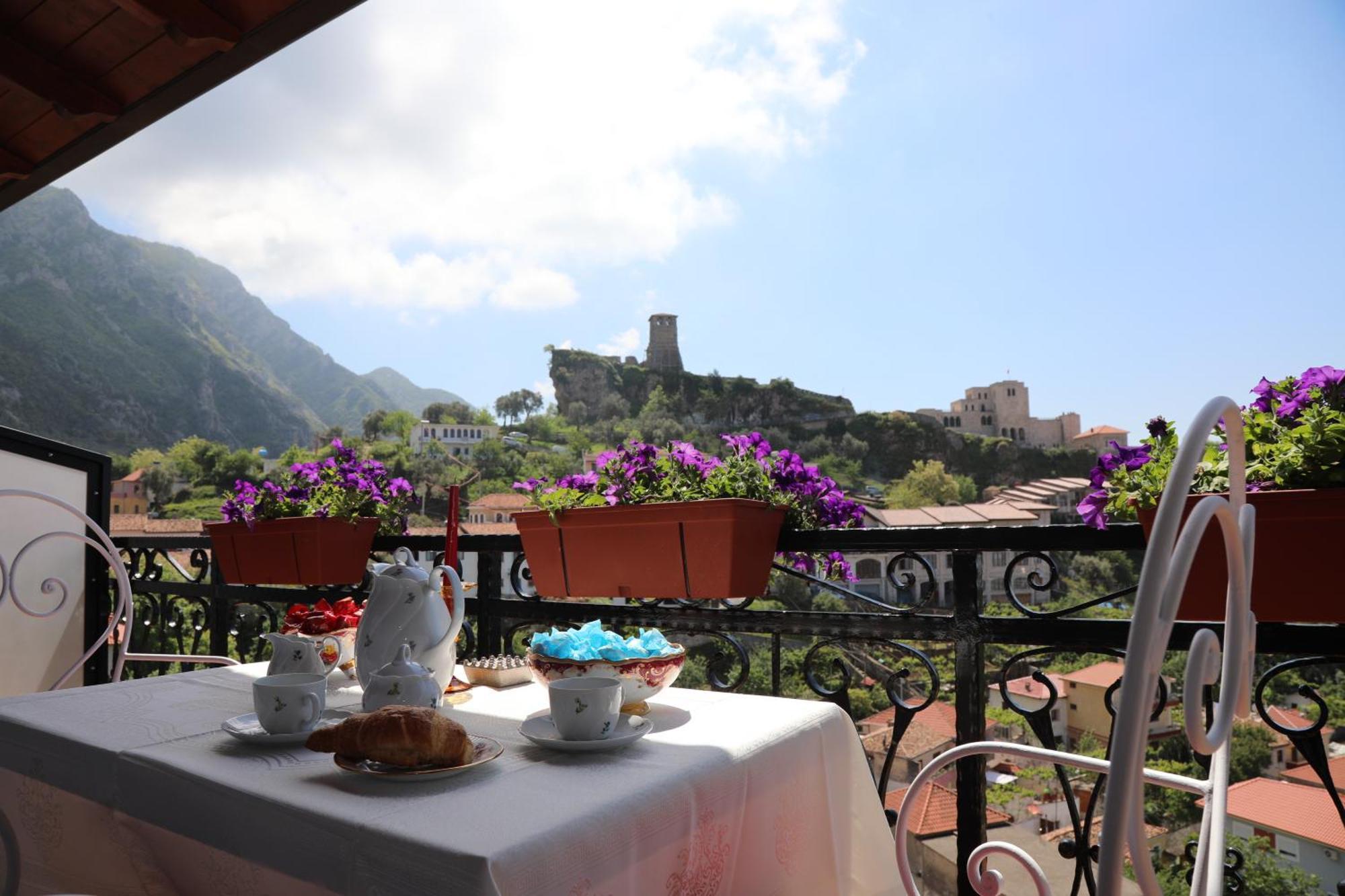 Castriota Hotel *
